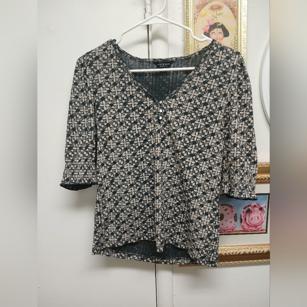 Lucky Brand top
